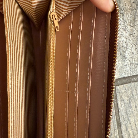 8”x4” NWOT Wristlet - Picture 5 of 7